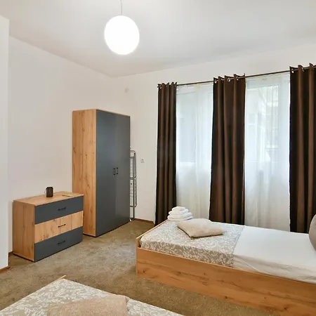 Апартаменти Grand Elegance - 2br